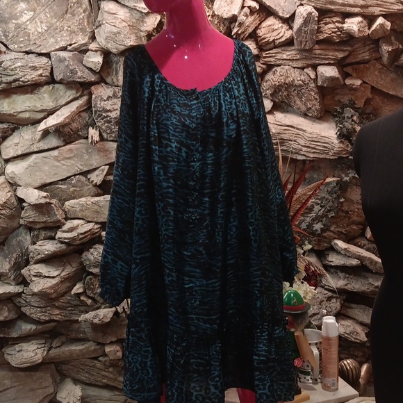 Johnny Was Friday Silk Dress by Calme, Leopard Print - Picture 2 of 8